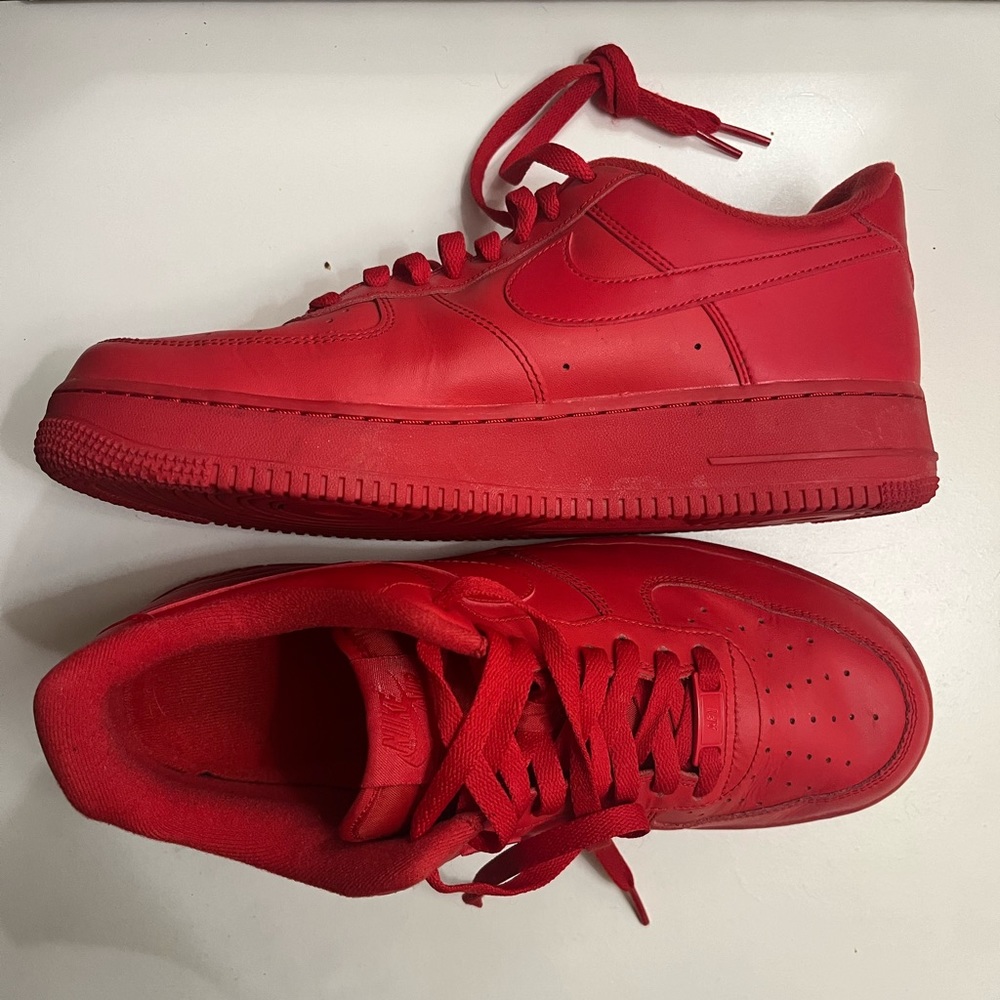 NIKE AIR FORCE 1 LOW “TRIPLE RED” MEN SIZE 9.5